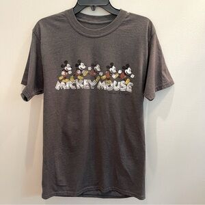 Disney Parks Authentic & Original Mens M Mickey Mouse  gray t-shirt